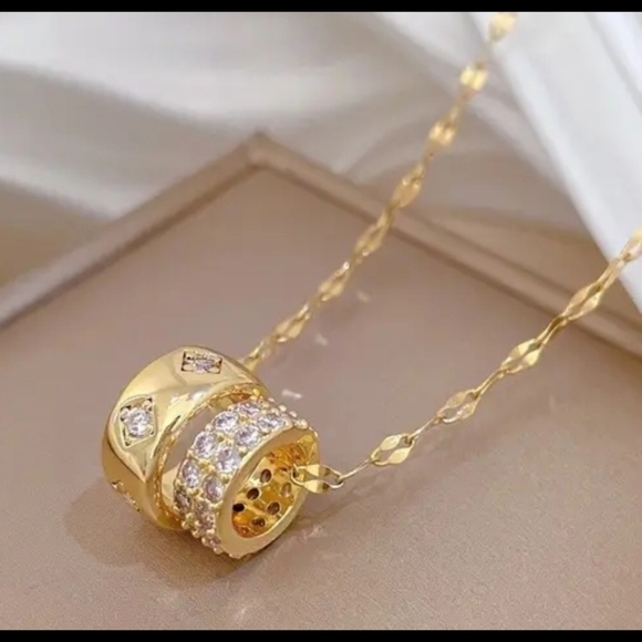 Jewelry - gold plated necklace with two pendants